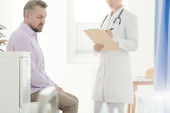 Em 20 tipos diferentes de c&acirc;ncer, homens t&ecirc;m maior probabilidade de serem diagnosticados em est&aacute;gio avan&ccedil;ado