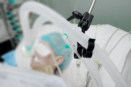 Alguns pacientes com lesão cerebral se recuperariam se o suporte vital não fosse encerrado
