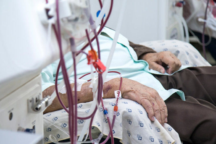 Antibi&oacute;ticos do grupo das fluoroquinolonas usados em pacientes em di&aacute;lise foram associados &agrave; morte s&uacute;bita card&iacute;aca