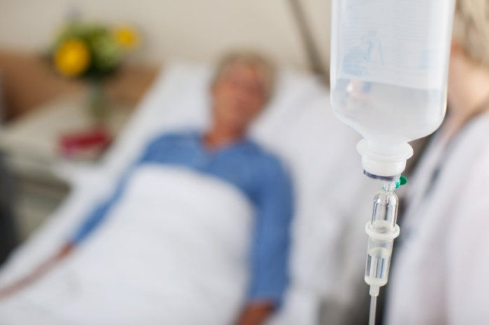 Longos períodos de antibióticos no hospital podem não ser necessários para infecção da corrente sanguínea, revela estudo