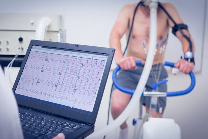 Novo inibidor da miosina cardíaca melhora a capacidade de exercício na cardiomiopatia hipertrófica