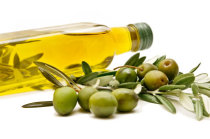 Azeite de oliva e óleo de girassol usados em frituras não aumentam o risco de doença coronariana, divulgado pelo BMJ