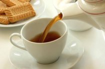Beber chá pode reduzir o risco de doenças cardíacas e derrames somente se ingerido sem leite, segundo estudo publicado no European Heart Journal