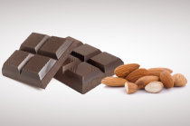 Chocolate amargo e amêndoas podem proteger pessoas com excesso de peso e obesas das doenças coronarianas: ensaio randomizado publicado pelo <i>JAHA</i>