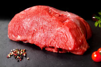Consumo de carne vermelha ou processada pode aumentar o risco de infarto cerebral em mulheres, segundo artigo publicado na <i>Stroke</i>