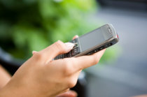 Dados já são suficientes para a precaução no uso de celulares, segundo diretor do Institudo do Câncer da Universidade de Pittsburgh