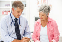 Incidência de hipercalciúria e hipercalcemia durante a suplementação de cálcio e de vitamina D em mulheres na pós-menopausa