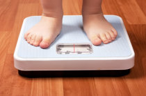 Novas diretrizes para a obesidade infantil recomendam intervenções precoces e intensivas