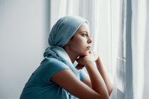 Pacientes com câncer correm alto risco de depressão e suicídio, segundo estudos