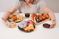 Pequena estrutura no cérebro pode estar determinando a quantidade de alimentos que comemos