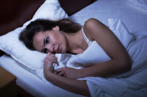 Problemas cognitivos na meia-idade foram associados a interrupções do sono mais cedo na vida
