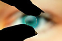 Design em espiral nas lentes de contato pode transformá-las em multifocais