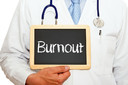 Fatores associados ao burnout e estresse em médicos em treinamento