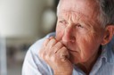 Intervenções que reduzem a solidão podem prevenir ou reduzir a depressão em adultos mais velhos