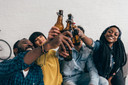 Risco de AVC aumenta para jovens que bebem com frequência